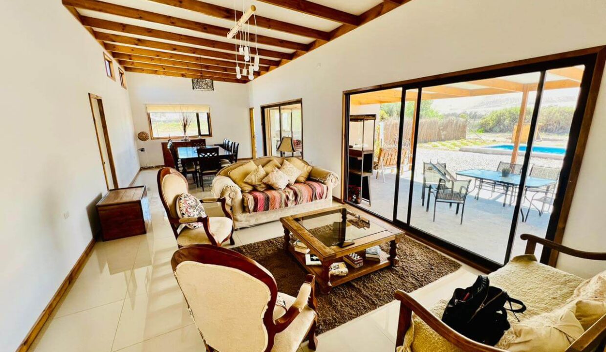 d8d3df97-8586-4fea-8a13-2c897a37dcec